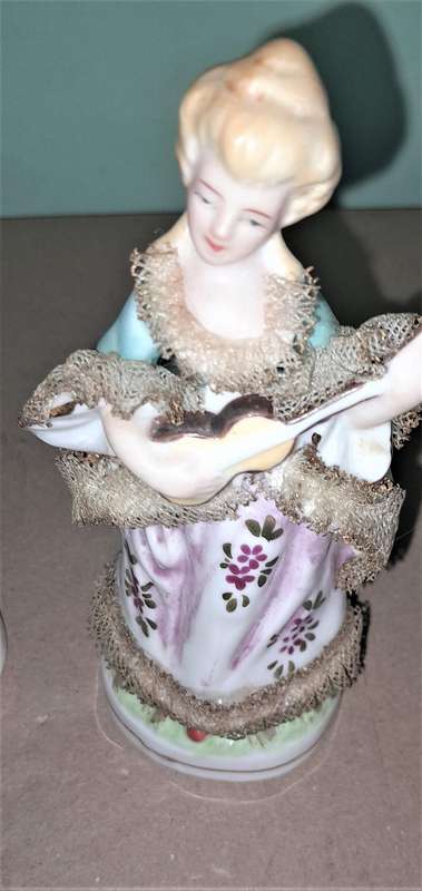 4 Porcellian Figurines