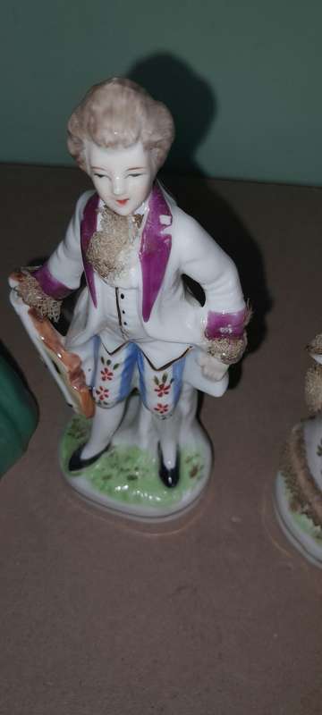 4 Porcellian Figurines
