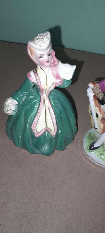 4 Porcellian Figurines