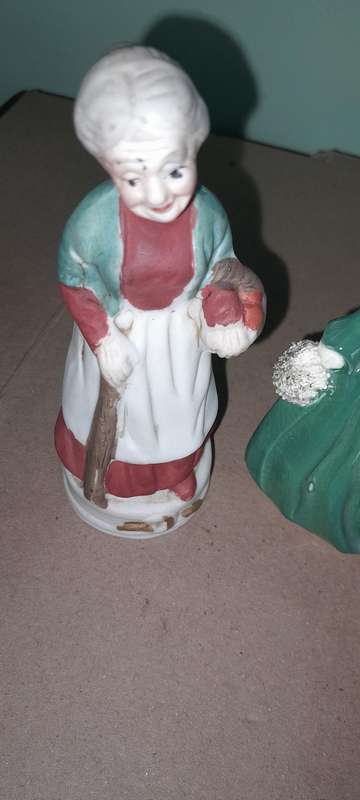 4 Porcellian Figurines