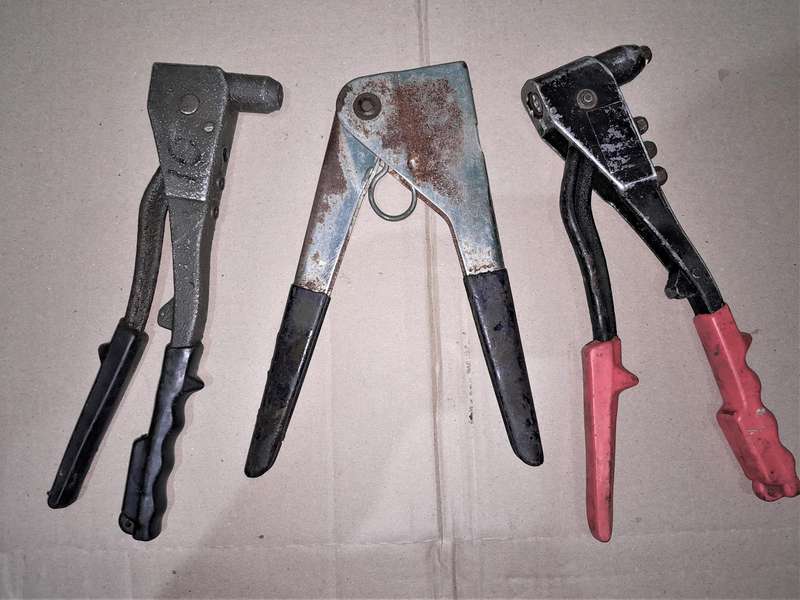 3 RIvert Guns - as is