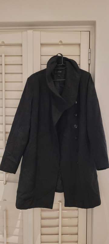 Long coat (EUR 46) dark grey/black
