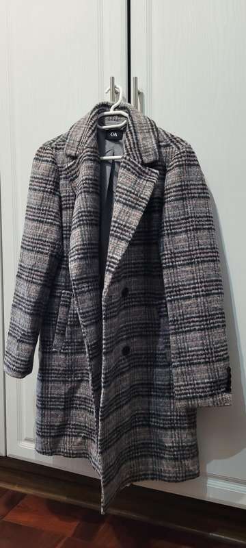 Ladies long coat (EUR 38)