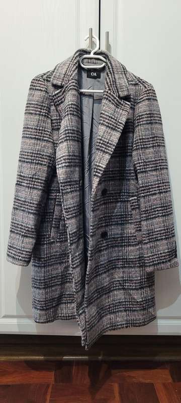 Ladies long coat (EUR 38)