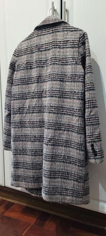 Ladies long coat (EUR 38)