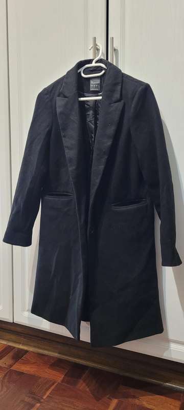Primark coat (EUR 36)