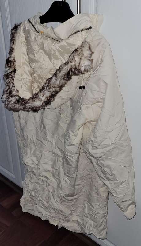 Ladies long jacket with removable hoodie