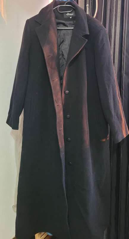 Extra long black coat (Size 60)