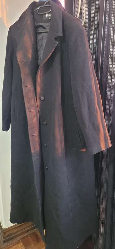 Extra long black coat (Size 60)