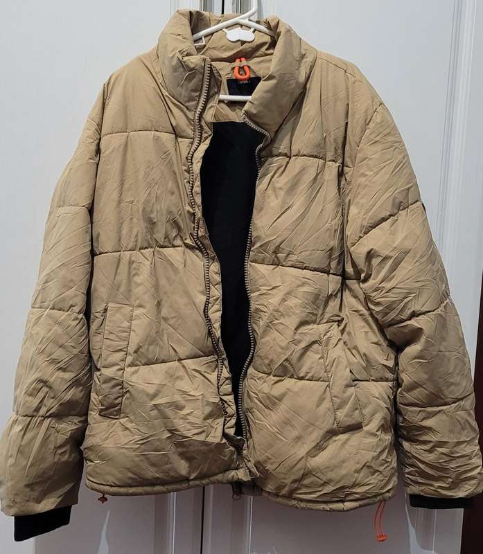 Mens puffer jacket (Size EUR M)