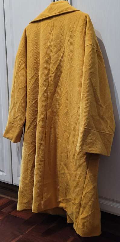 Manguun collection yellow coat