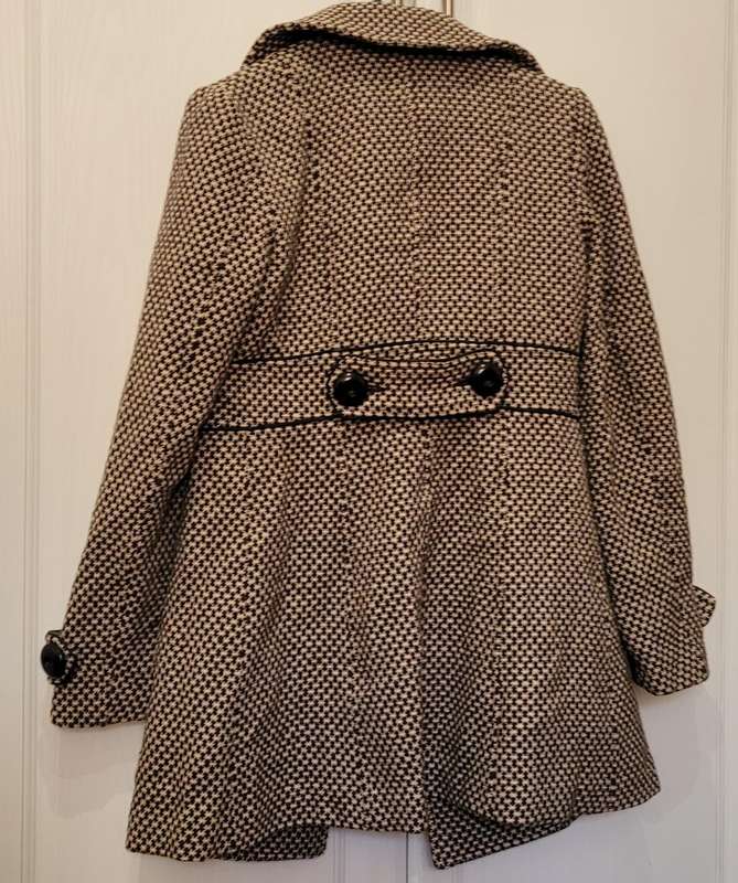 Beautiful brown/black coat
