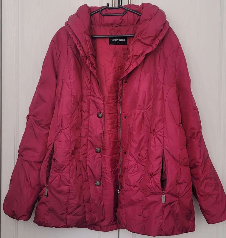 Puffer style jacket (L/XL)