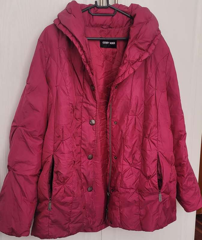 Puffer style jacket (L/XL)