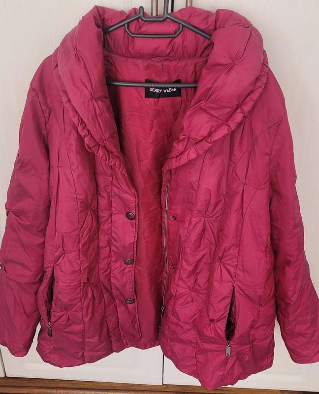 Puffer style jacket (L/XL)