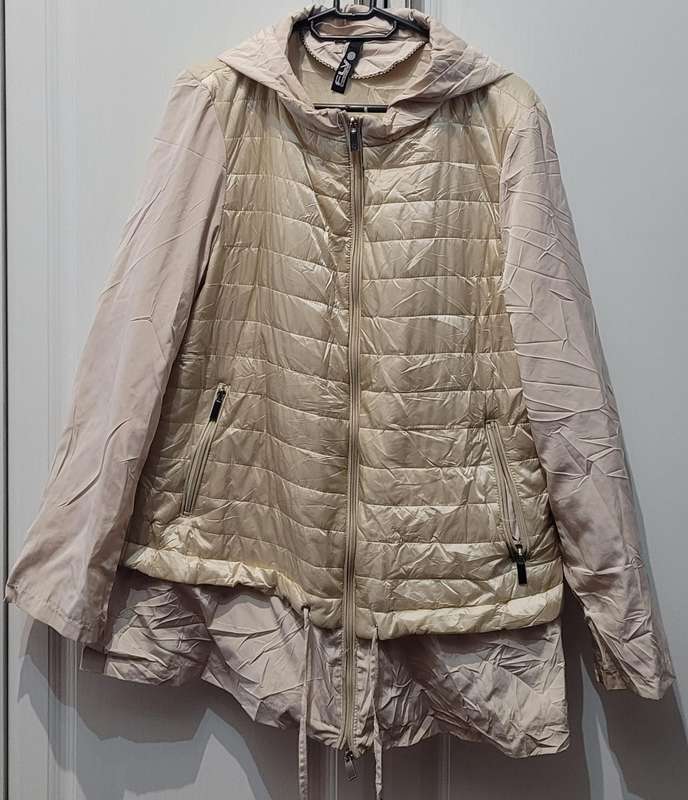 Ladies jacket (Size XL)