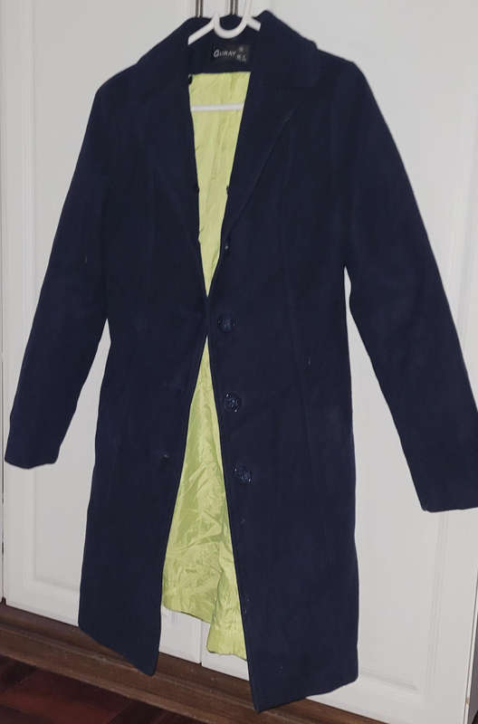 Stunning Navy coat
