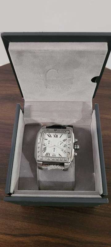 Guess men's watch (needs new strap)