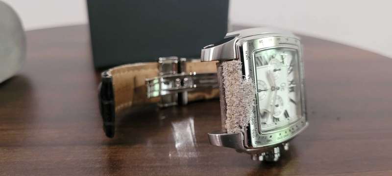 Guess men's watch (needs new strap)