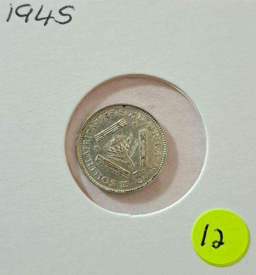 *** 1945 - SA UNION 3 PENCE IN MYLAR #12 ***