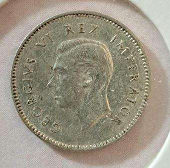 *** 1945 - SA UNION 3 PENCE IN MYLAR #12 ***