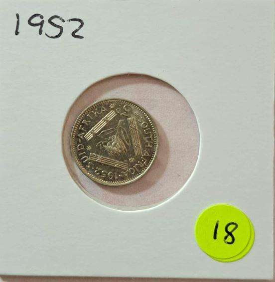 *** 1952 - SA UNION 3 PENCE IN MYLAR #18 ***