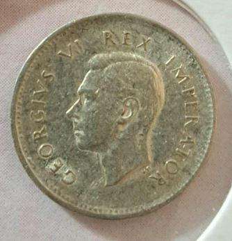*** 1940 - SA UNION 3 PENCE IN MYLAR #7 ***