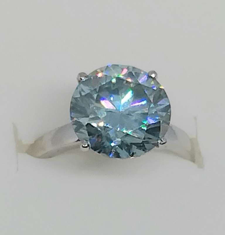 5.55ct Fancy Blue Moissanite Gemstone