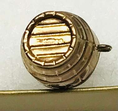 Large 9ct Gold Barrel Pendant/Charm
