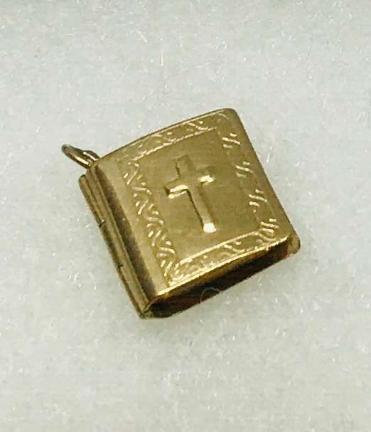 9ct Gold Opening Bible Pendant/Charm