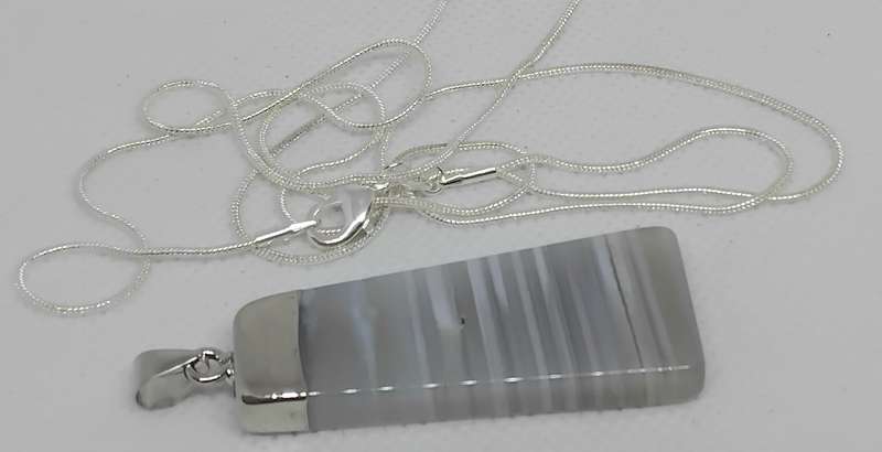 Beautiful Grey Agate Stone Pendant - FREE CHAIN!