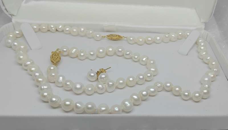 Genuine Round Pearl Set - Necklace, Bracelet and Earrings