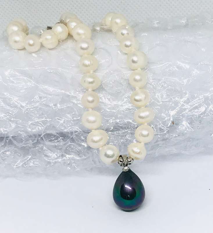 Genuine Pearl Necklace with Black/Peacock Shell Pearl Pendant
