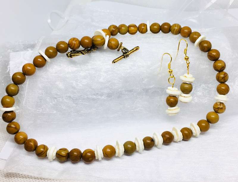 Unique Jasper and Ostrich Eggshell Necklace & Earrings