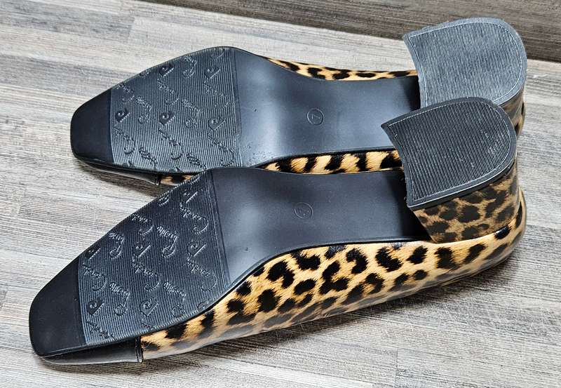 Pierre Cardin heels, size 7, never worn