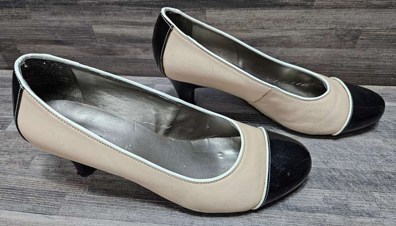 Step On Airs, size 7½, very lightly worn