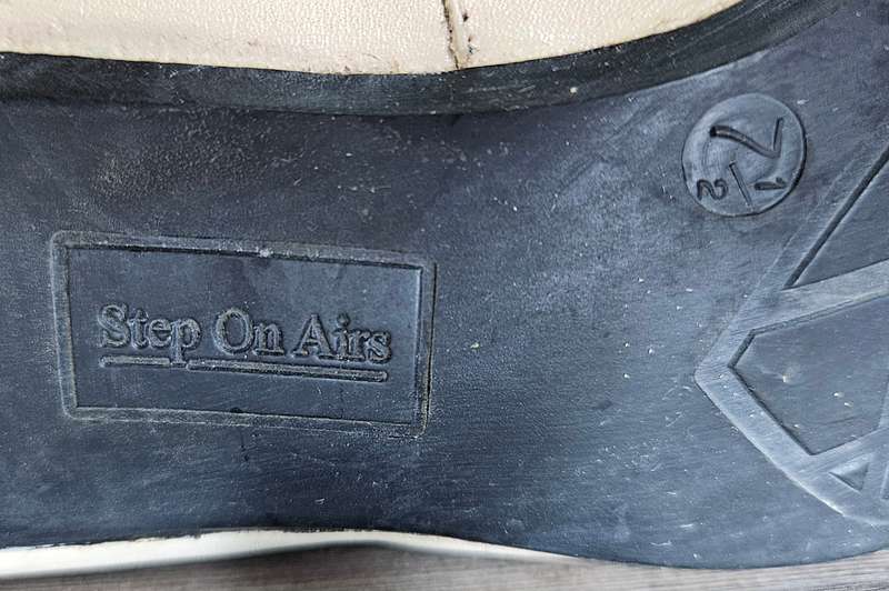 Step On Airs, size 7½, very lightly worn