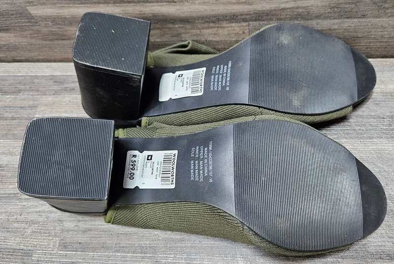 Woolworths olive green heels, size 8, never worn