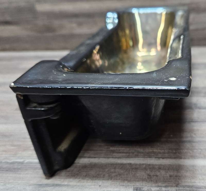 Enameled cast iron item - not sure what it is