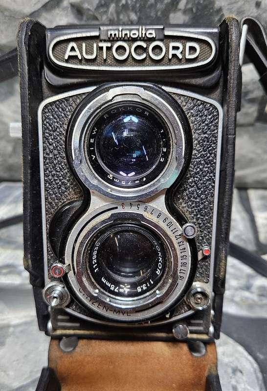 Beautiful highly collectible Minolta Autocord film camera, 1955-1966
