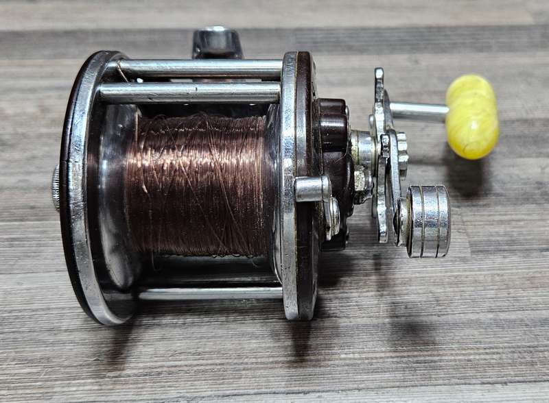Penn Monofil No. 27 fishing reel - good condition