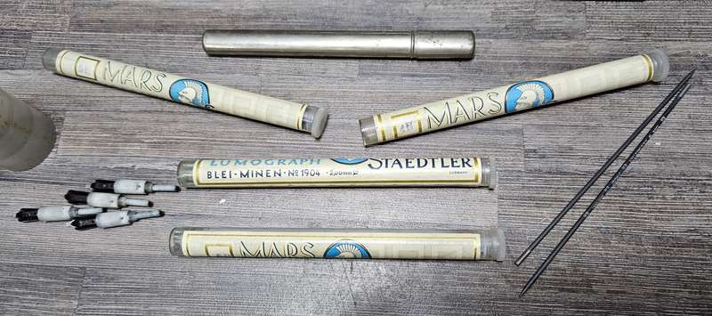 Vintage artists/technical drawing lead plus extras lot
