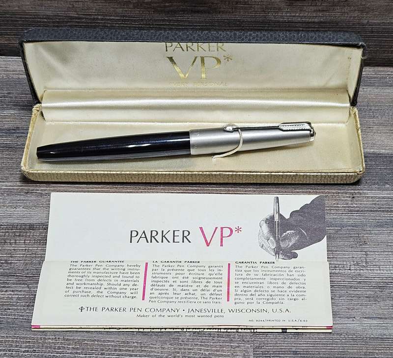 Boxed vintage Parker VP fountain pen, 14K gold nib