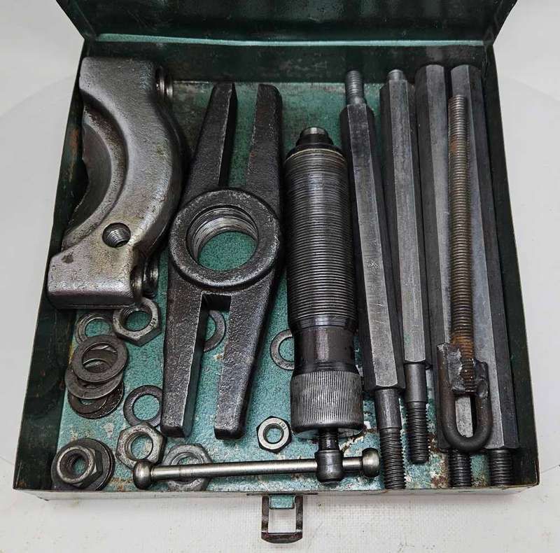 Vintage boxed bearing puller(?) set as pictured