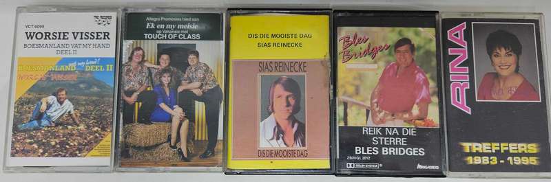 ~~~R1 START~~~Cassettes: Afrikaans Music Lot with Cassette Case
