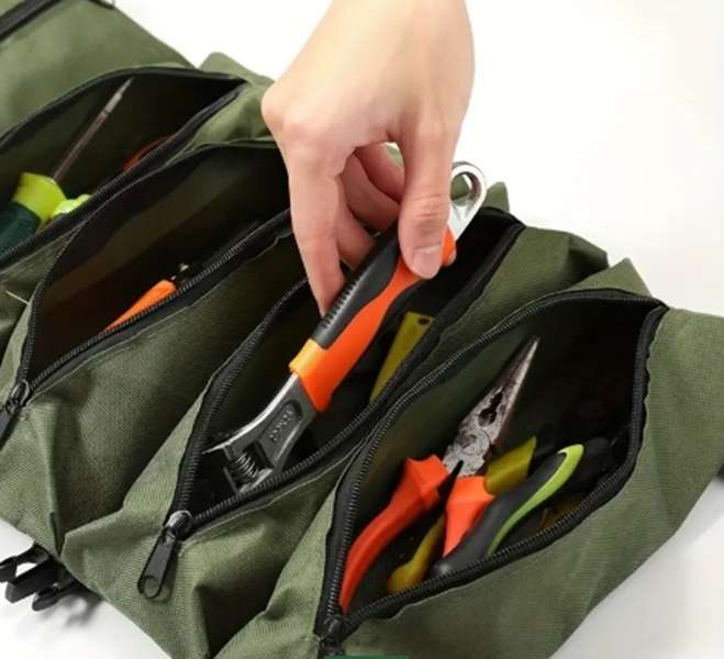 HEAVY DUTY PRACTICAL & EFFICIENT WATER RESISTANT ROLLUP TOOL BAG