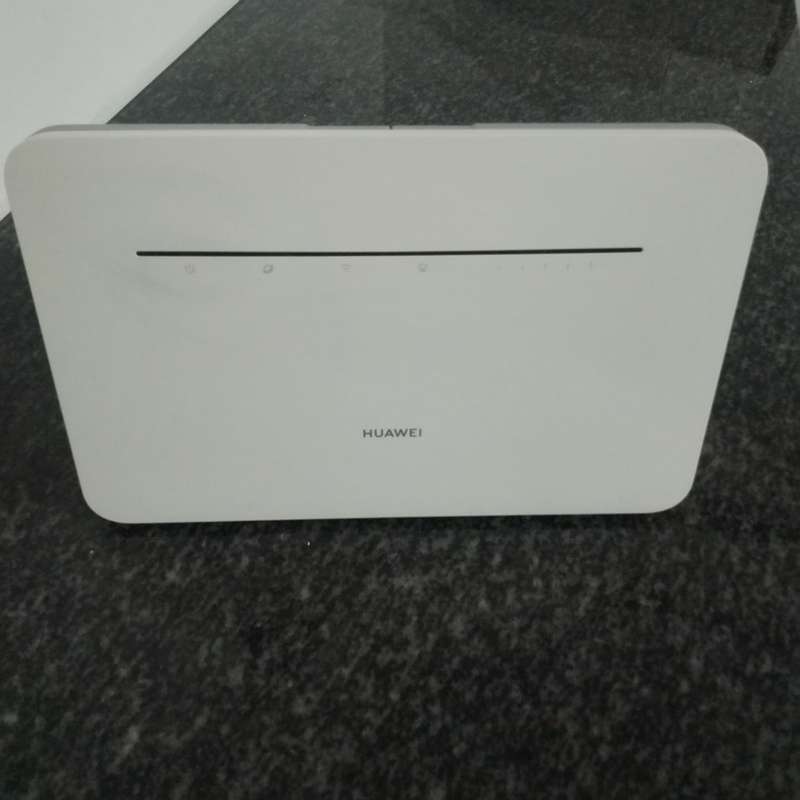 Huawei B535 -932 4G LTE Desktop Router (Needs Sim)