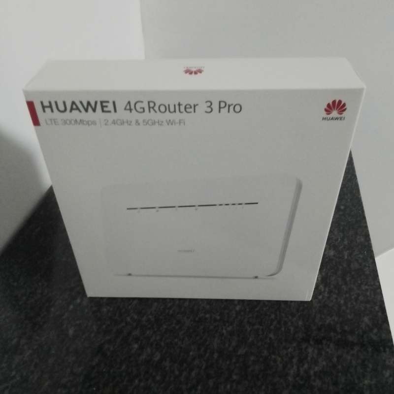 Huawei B535 -932 4G LTE Desktop Router (Needs Sim)