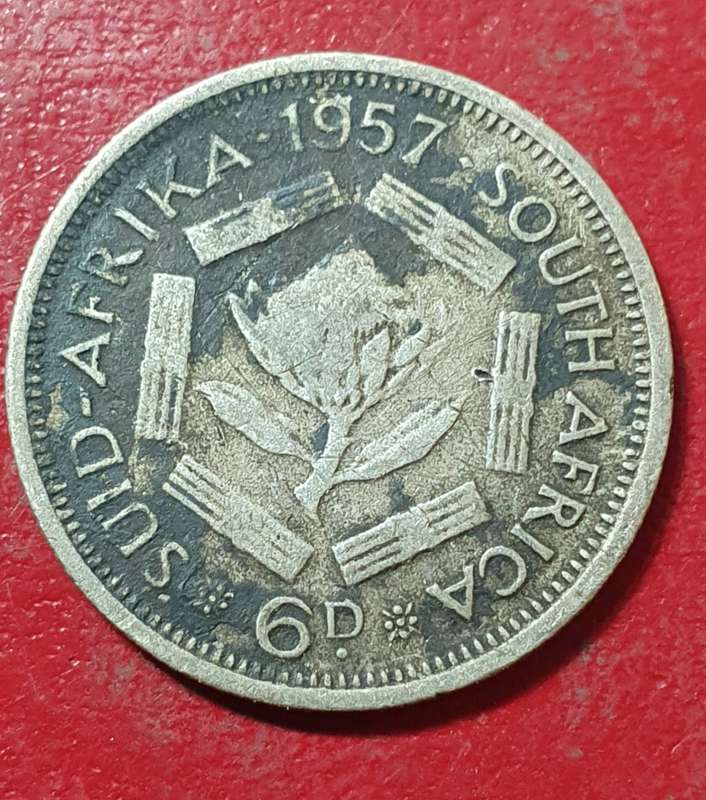 1957  6 Pence - Elizabeth II 1st portrait. Silver (.500) 2.83 g