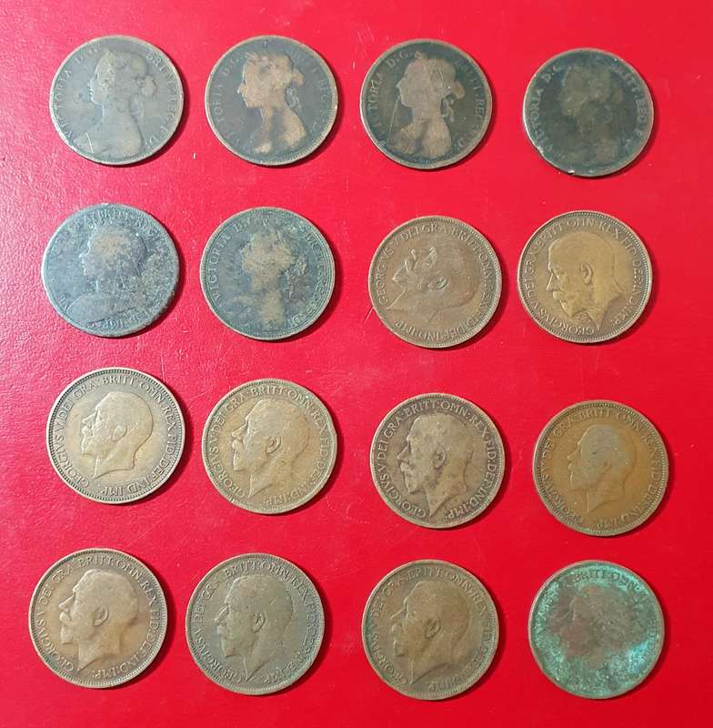 16 X  HALF PENNY ( 1/2 D ) UNITED KINGDOM COLLECTION. 1862-1935. DATES BELOW. ONE BID FOR ALL.